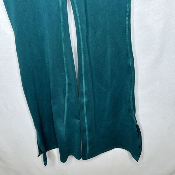 Gilly Hicks Active Recharge High Waist Flare Pants. Size Small. - Picture 3 of 7